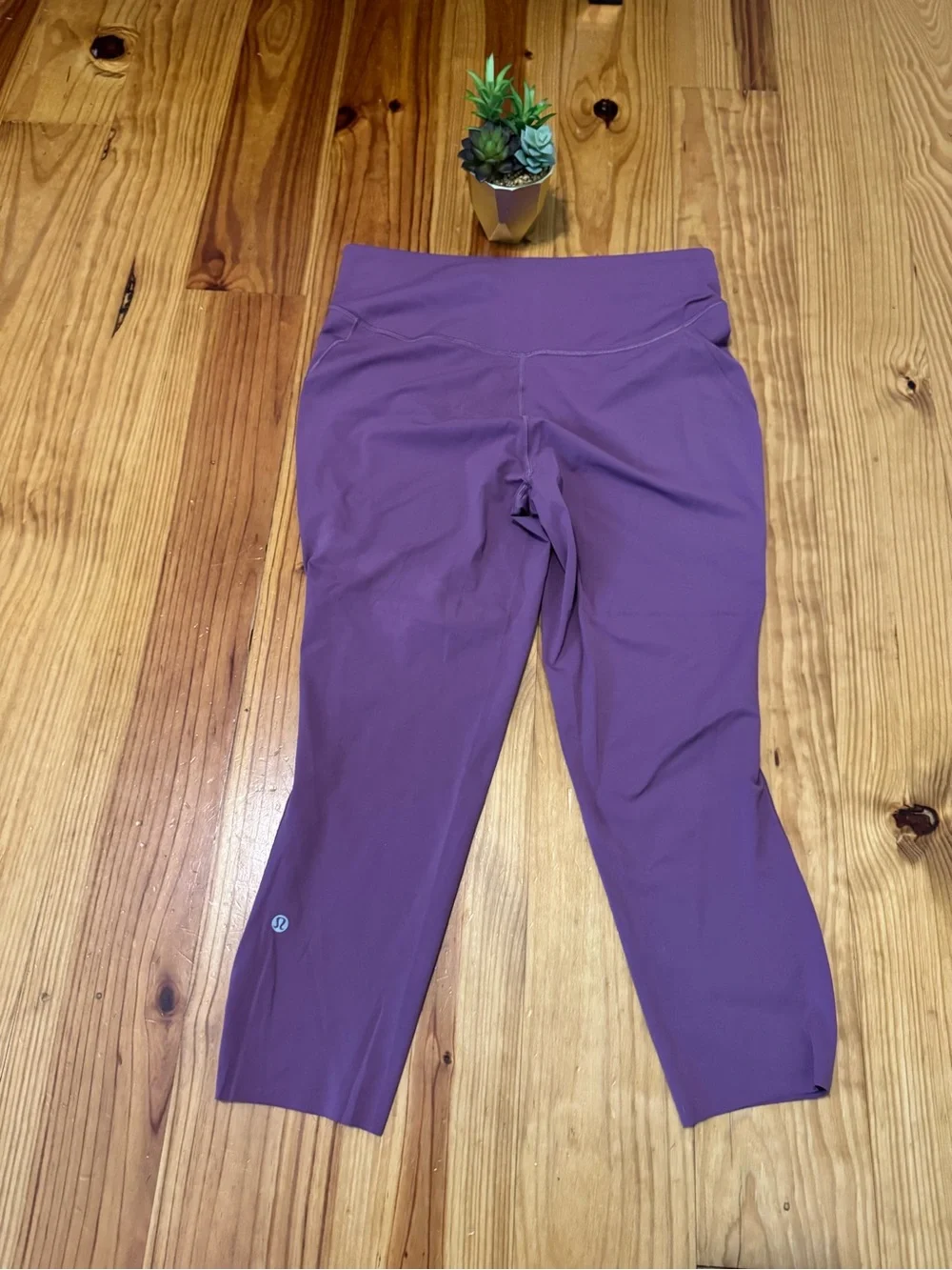 Lululemon Base Pace High-Rise Crop 23